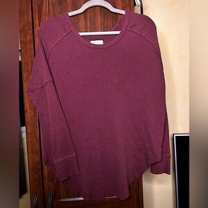 Aritzia TNA Maroon/burgundy waffle knit long sleeve t-shirt